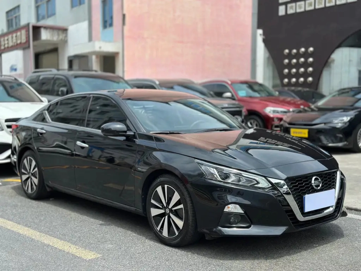 NISSAN TEANA