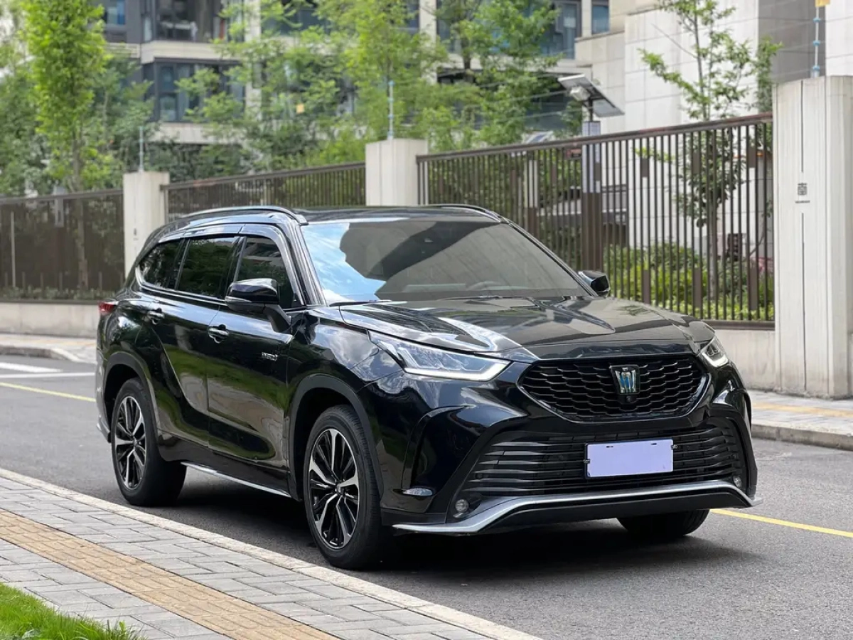 TOYOTA CROWN LUFANG