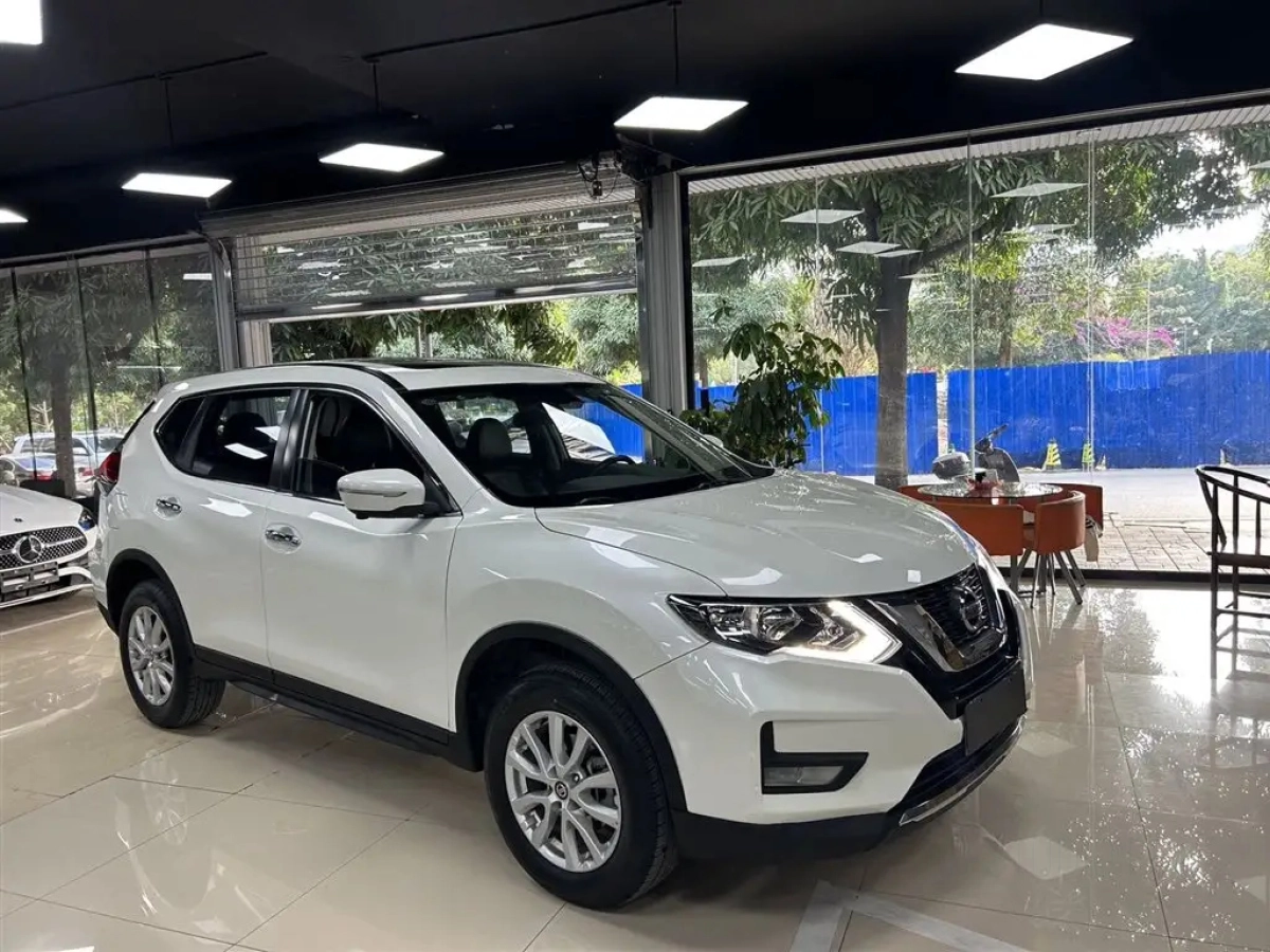 NISSAN X-TRAIL