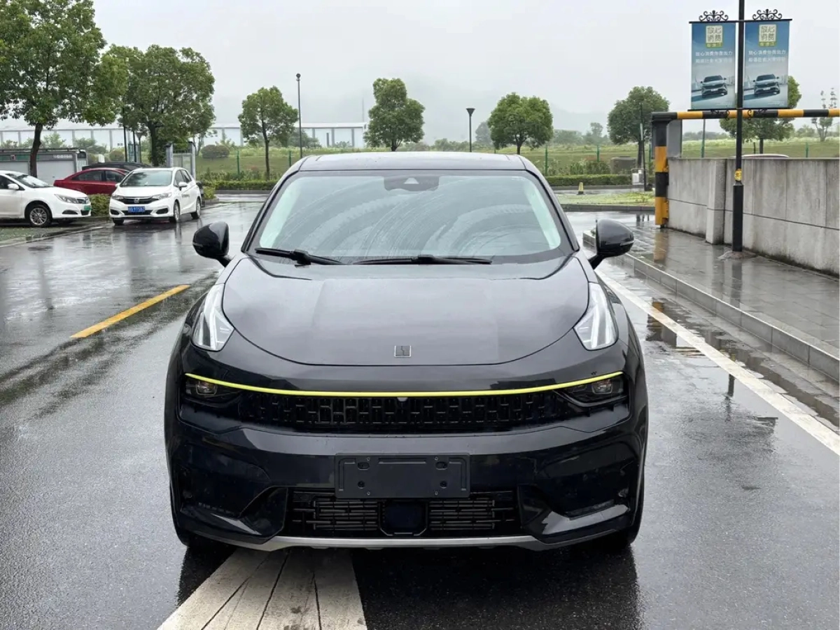 LYNK&CO 05