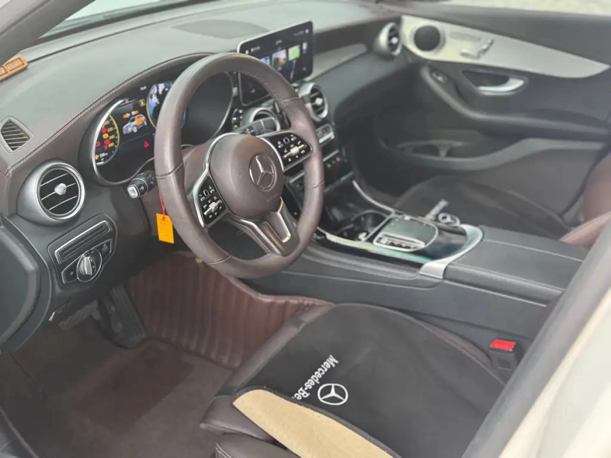 MERCEDES BENZ GLC