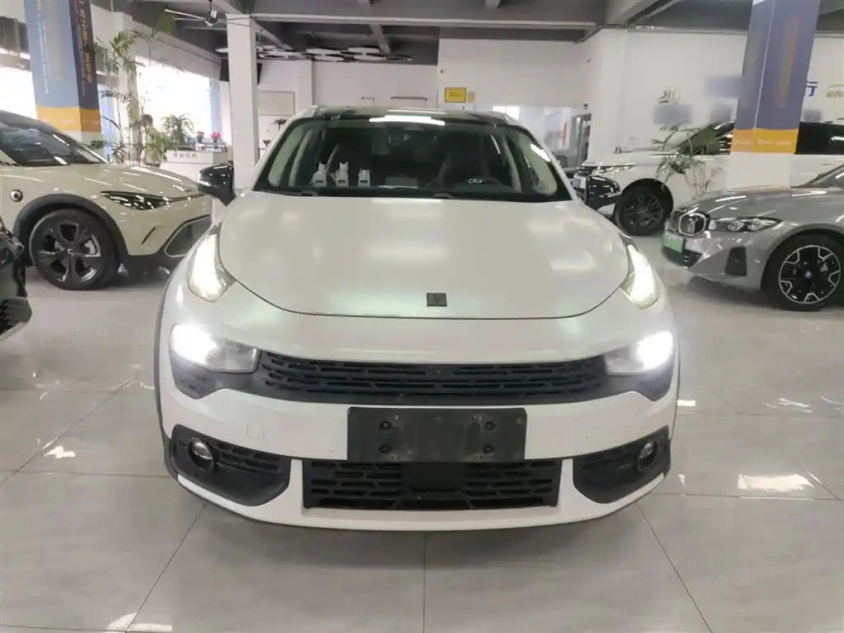 LYNK&CO 02 NEW ENERGY