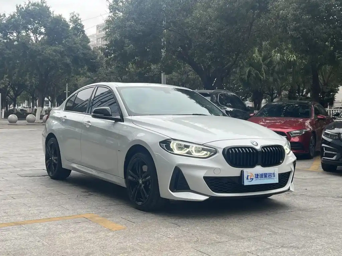 BMW 1-SERIES