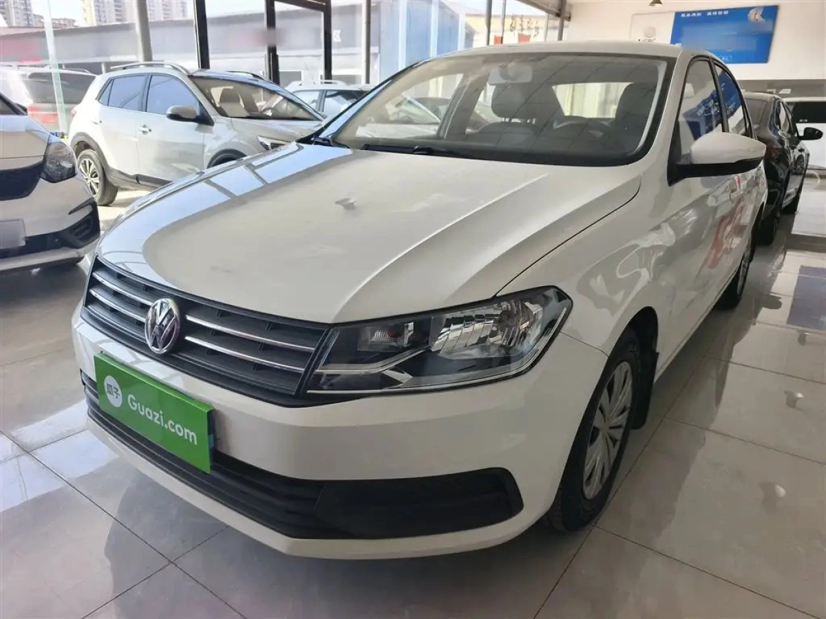 VOLKSWAGEN SANTANA