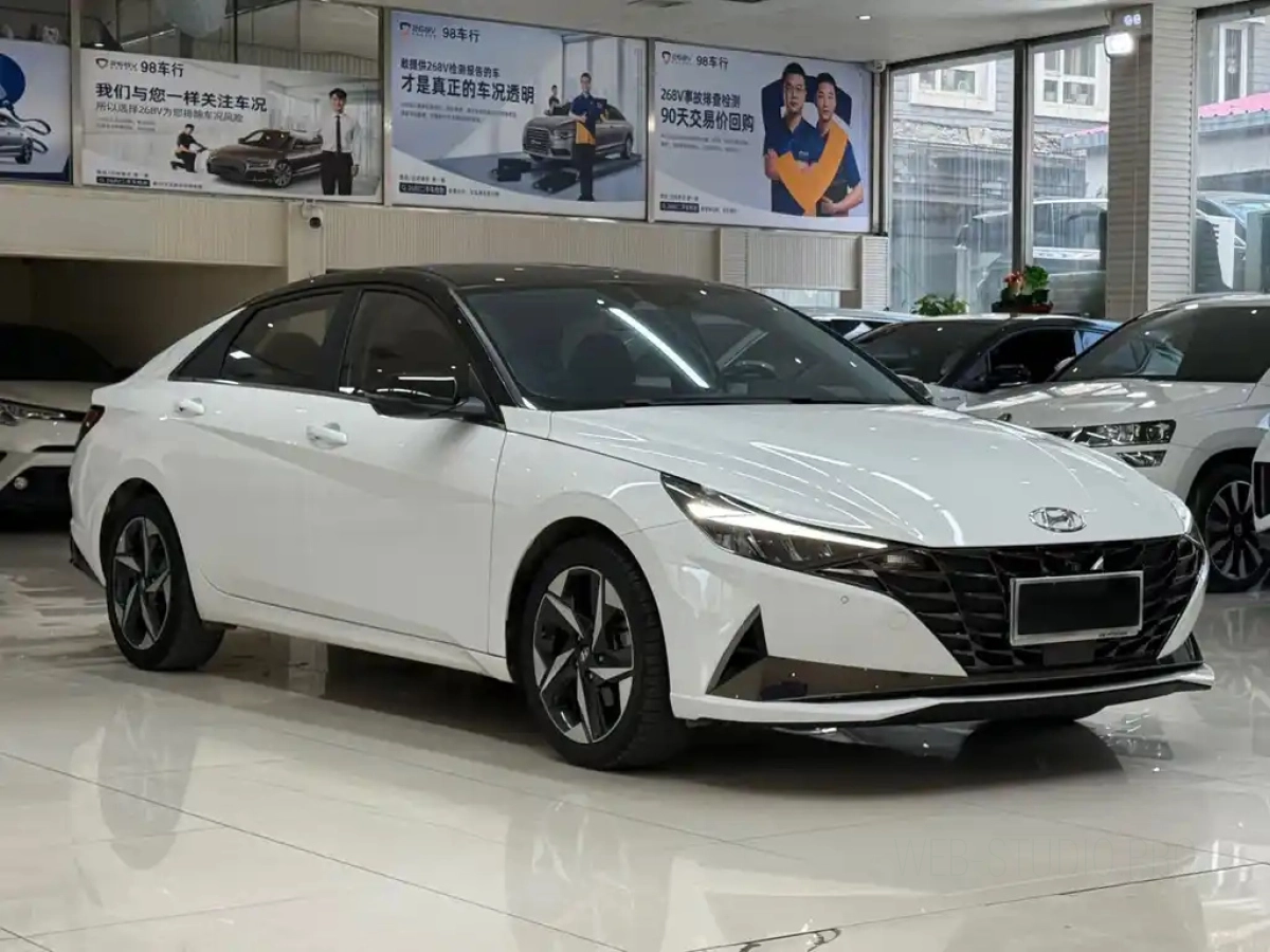 HYUNDAI ELANTRA