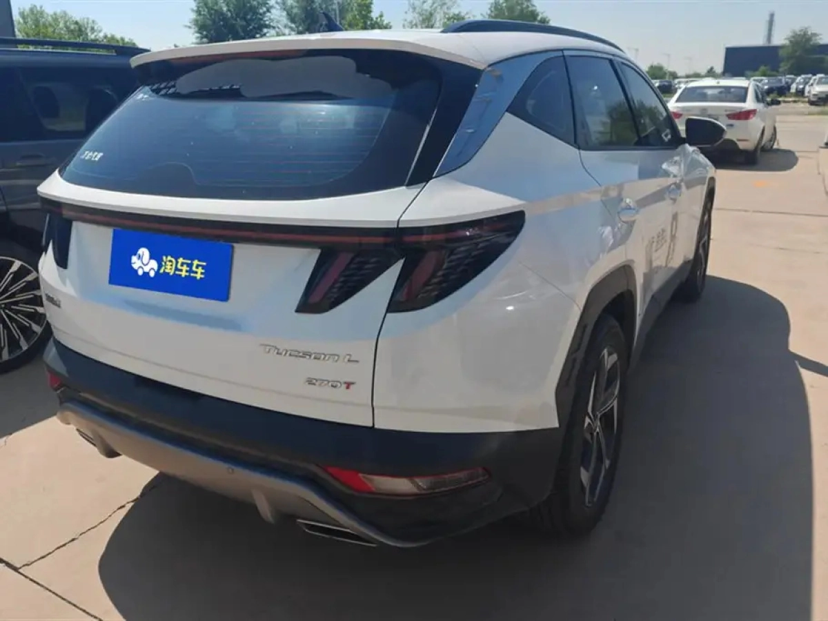 HYUNDAI TUCSON