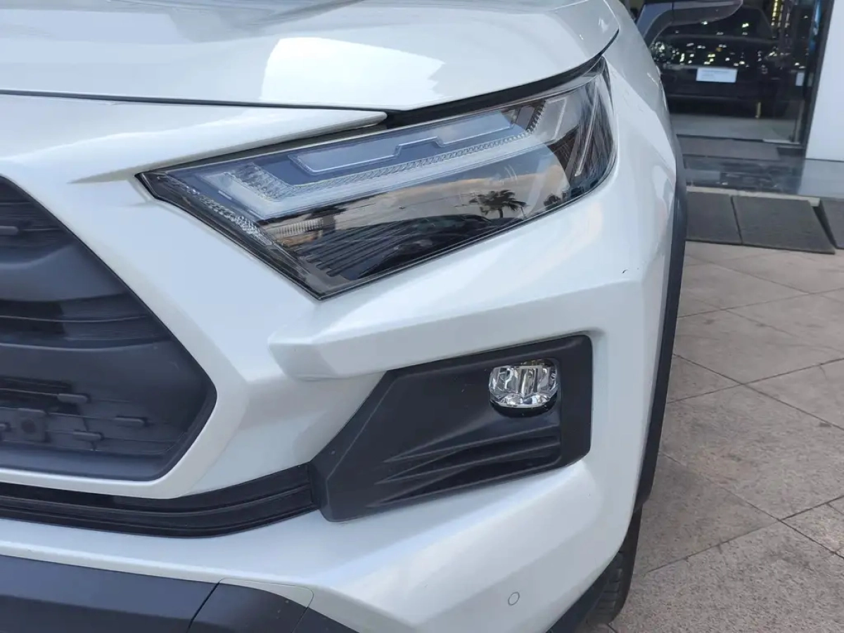 TOYOTA RAV4 RONGFANG