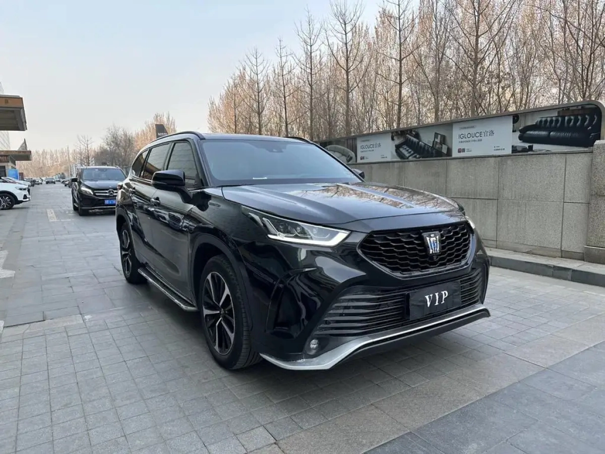 TOYOTA CROWN LUFANG