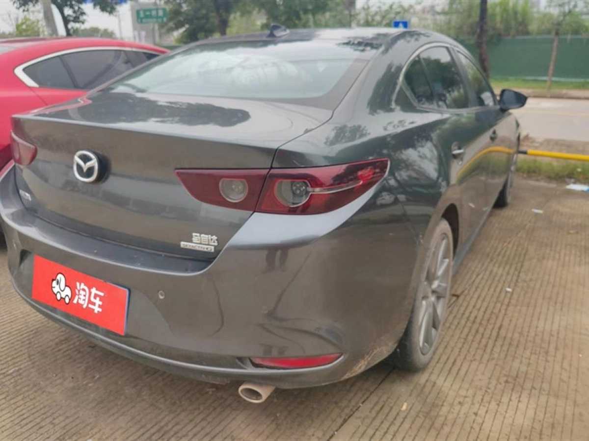 MAZDA 3 AXELA