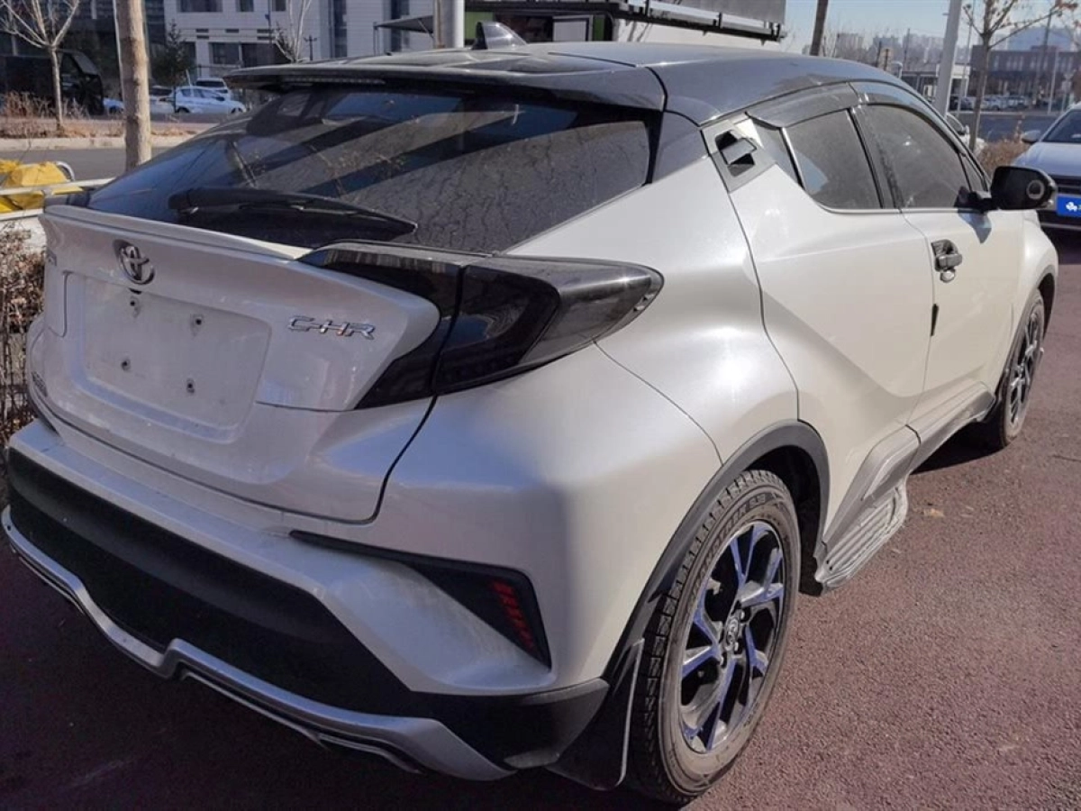 TOYOTA C-HR