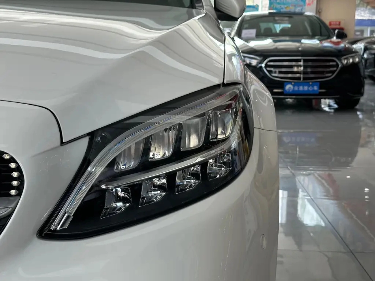MERCEDES BENZ C-CLASS