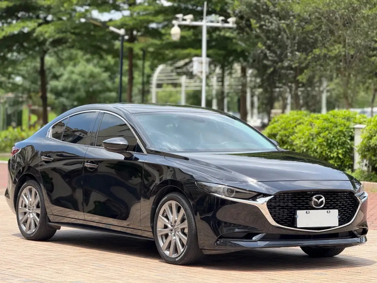 MAZDA 3 AXELA