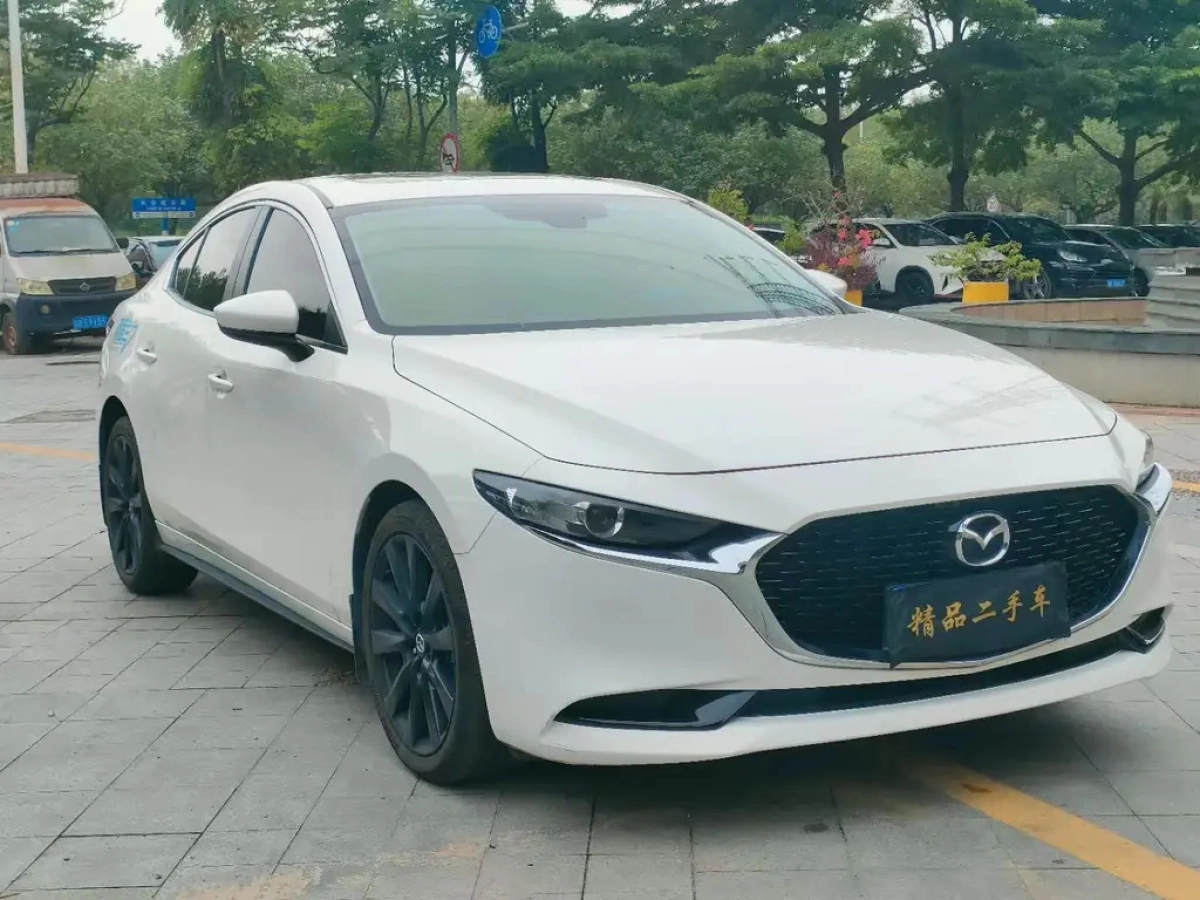 MAZDA 3 AXELA
