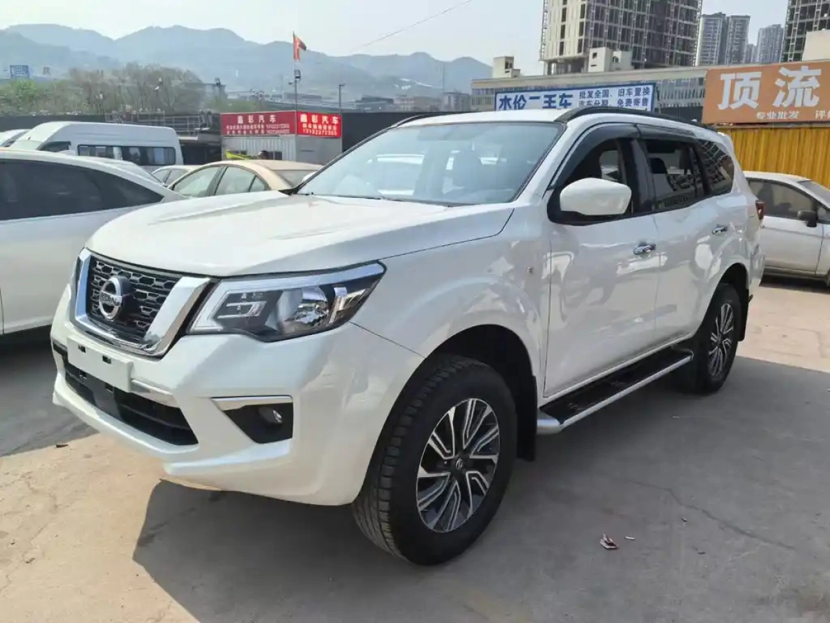 NISSAN TERRA