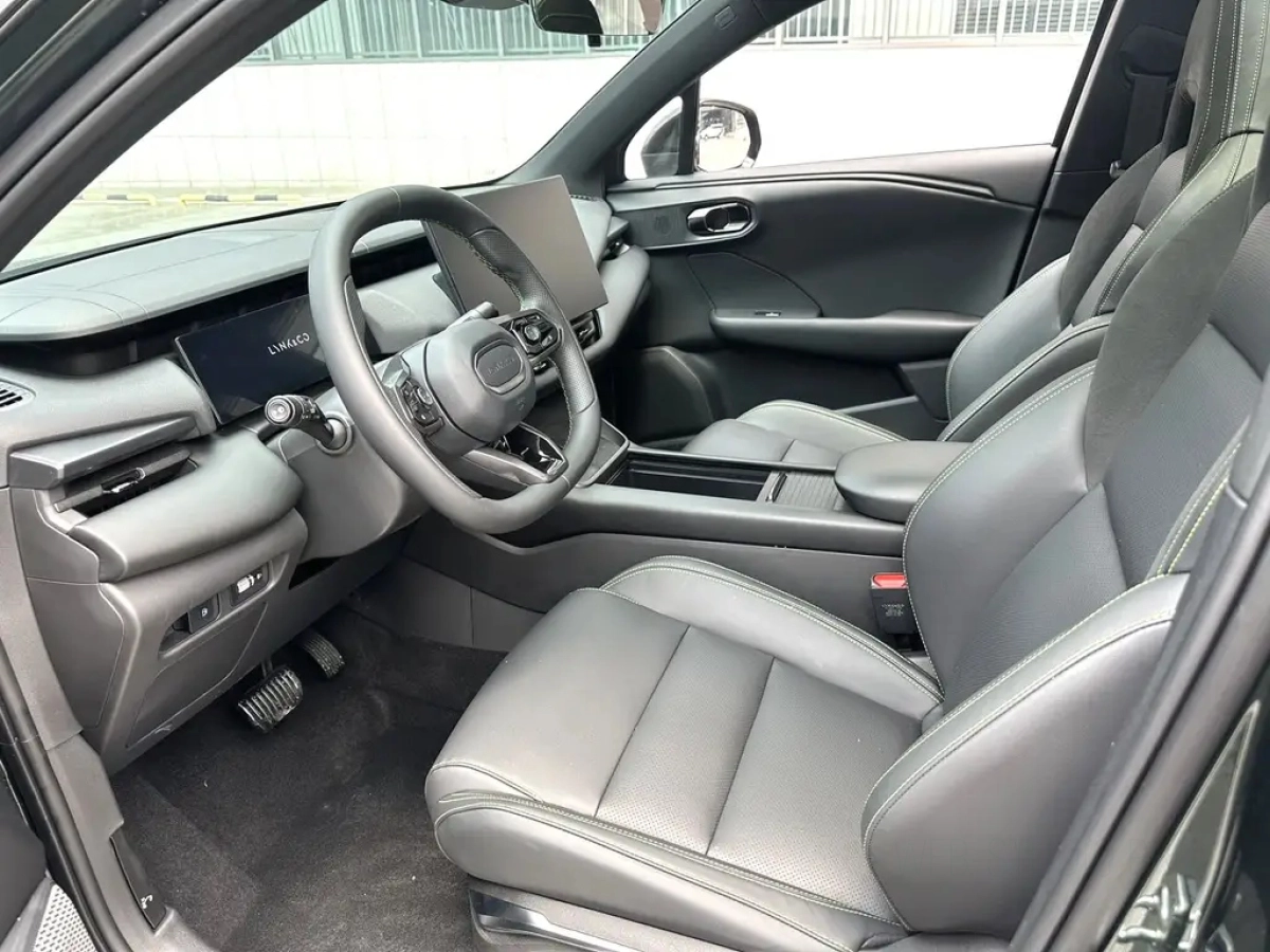 LYNK&CO 06 NEW ENERGY