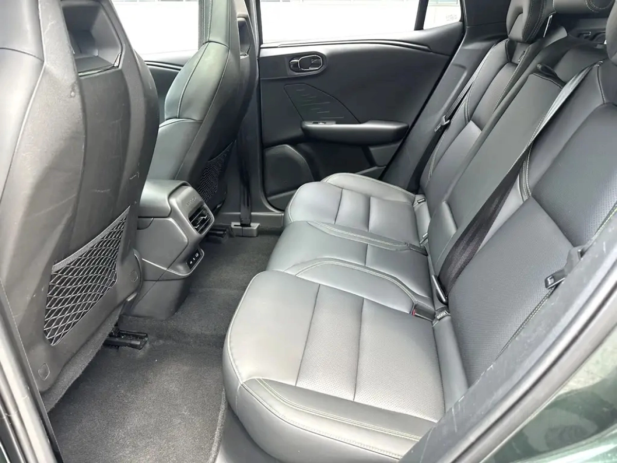 LYNK&CO 06 NEW ENERGY