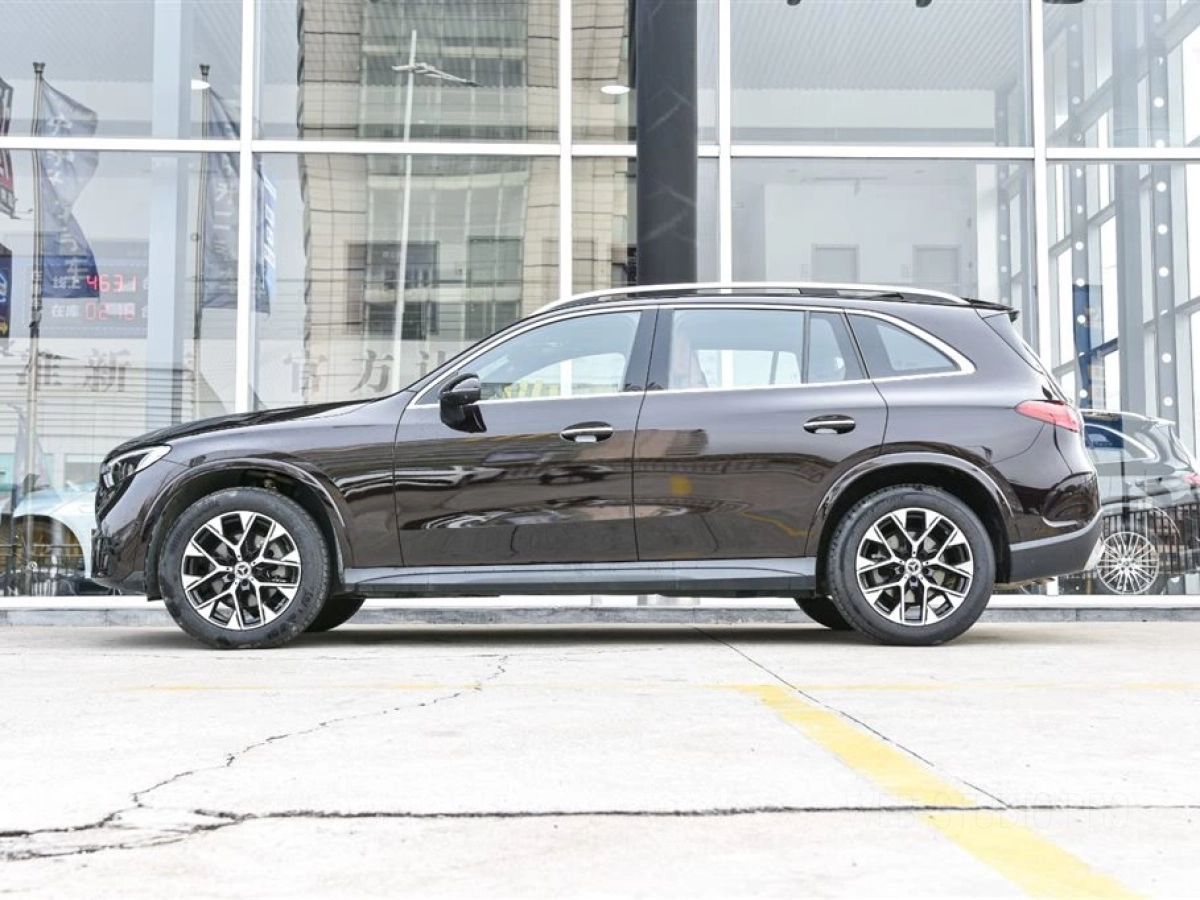 MERCEDES BENZ GLC