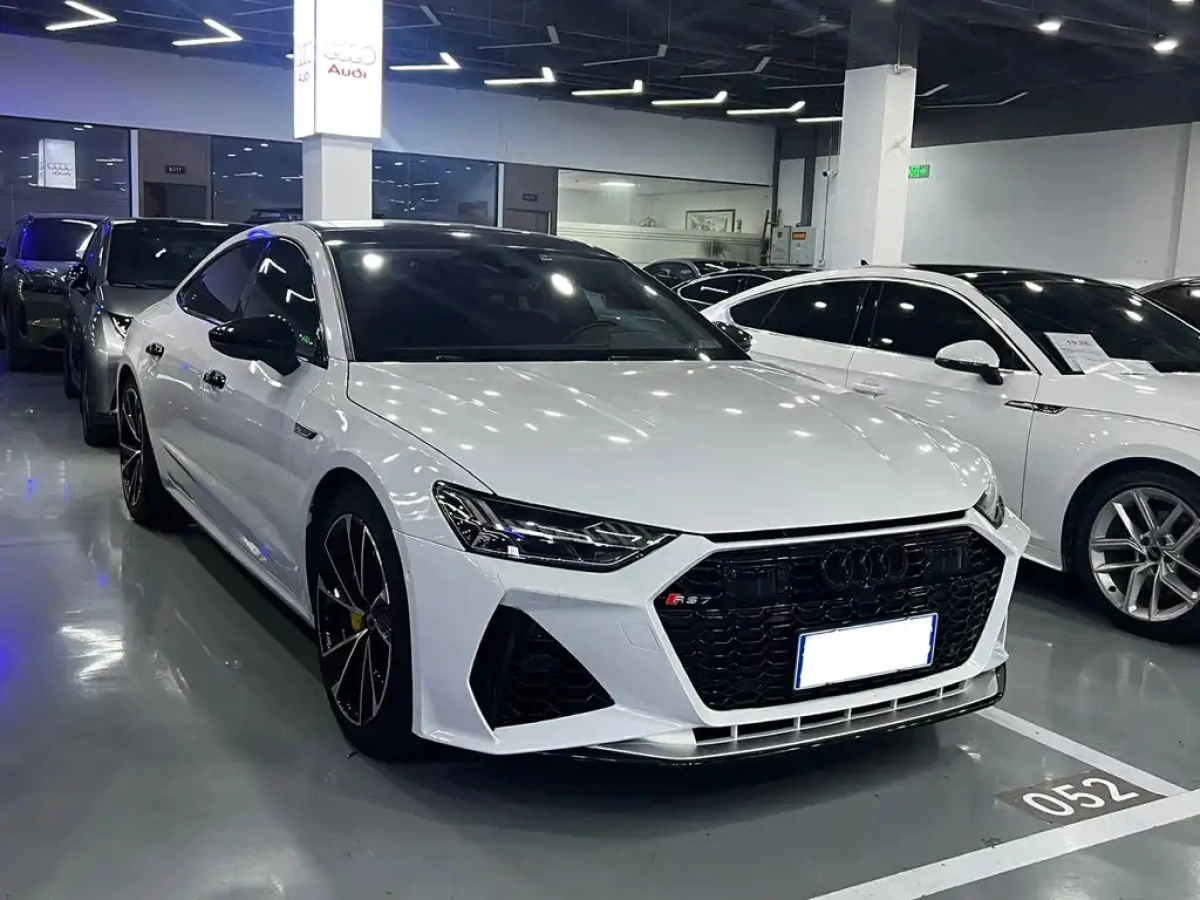 AUDI A7L
