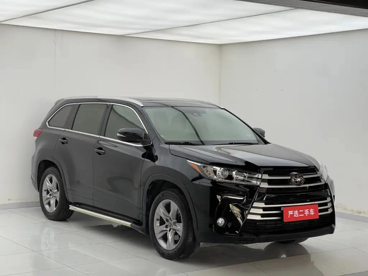TOYOTA HIGHLANDER