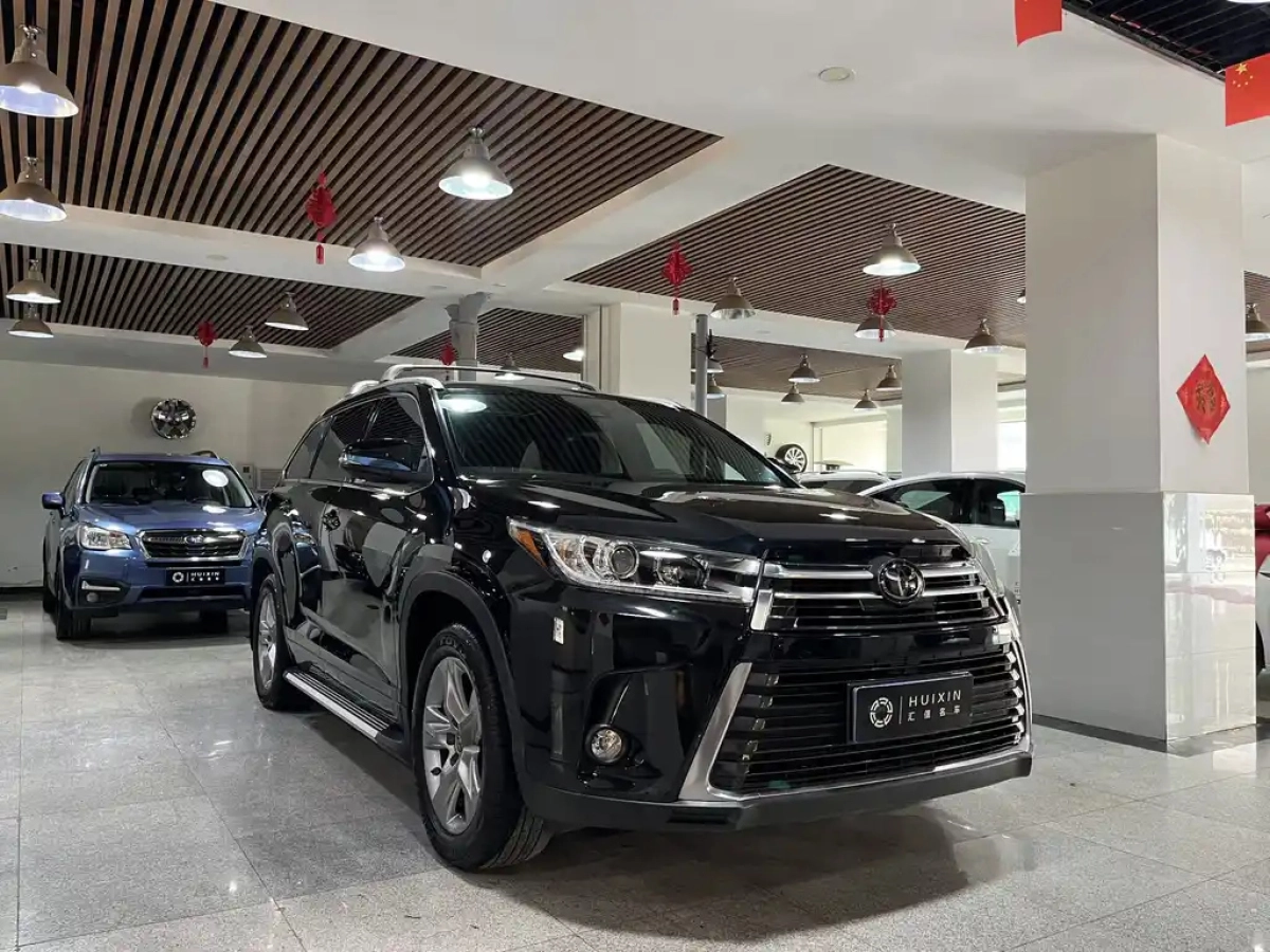 TOYOTA HIGHLANDER