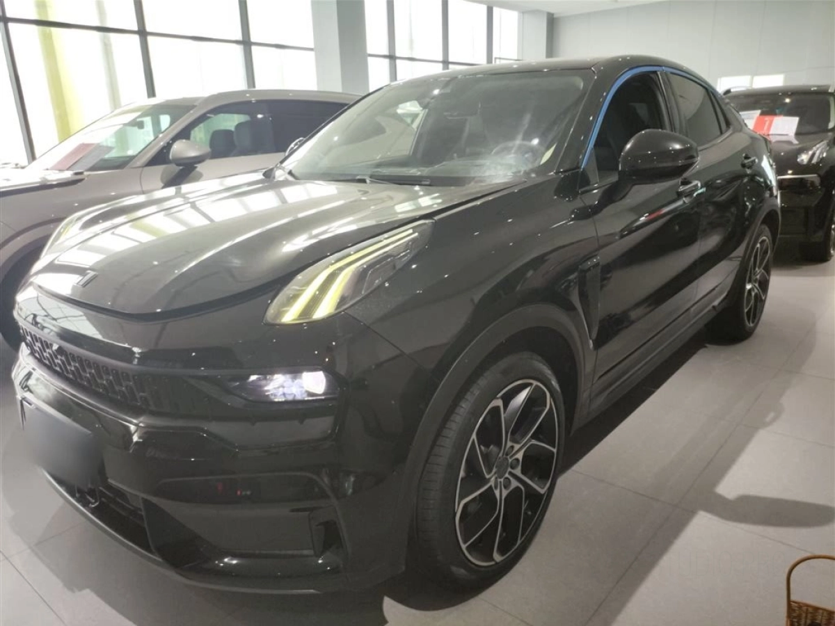 LYNK&CO 05