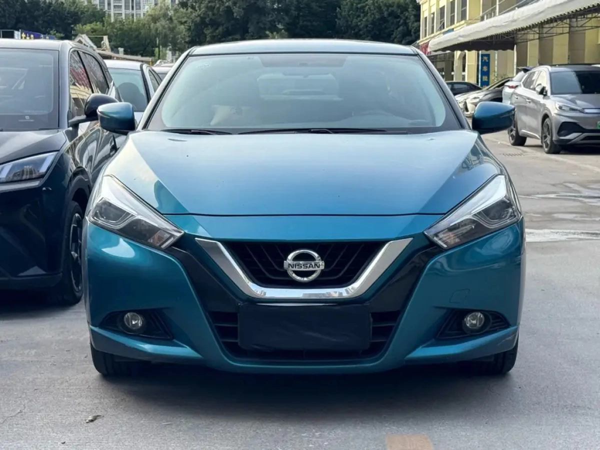 NISSAN LANNIA