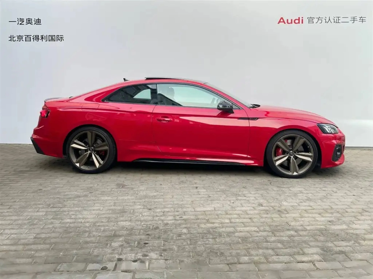 AUDI RS 5