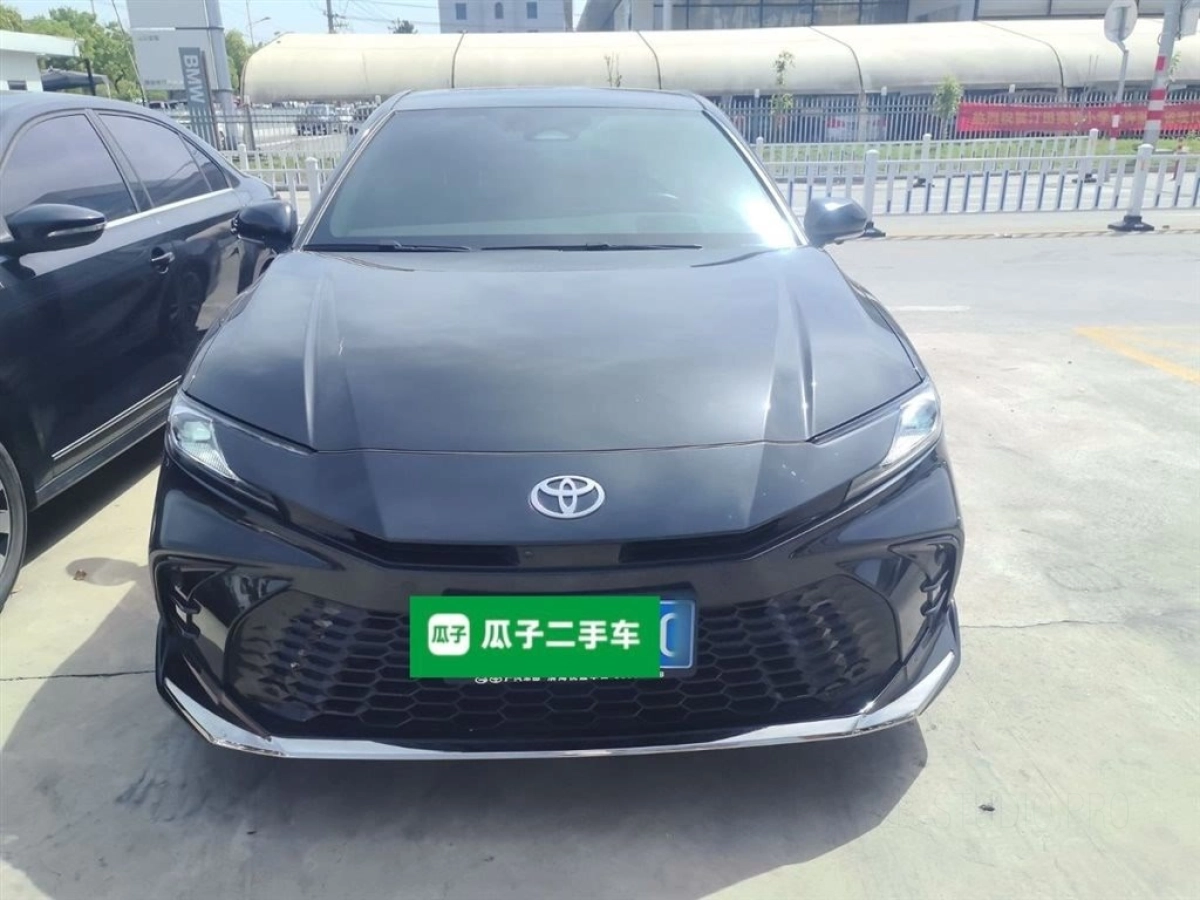 TOYOTA CAMRY