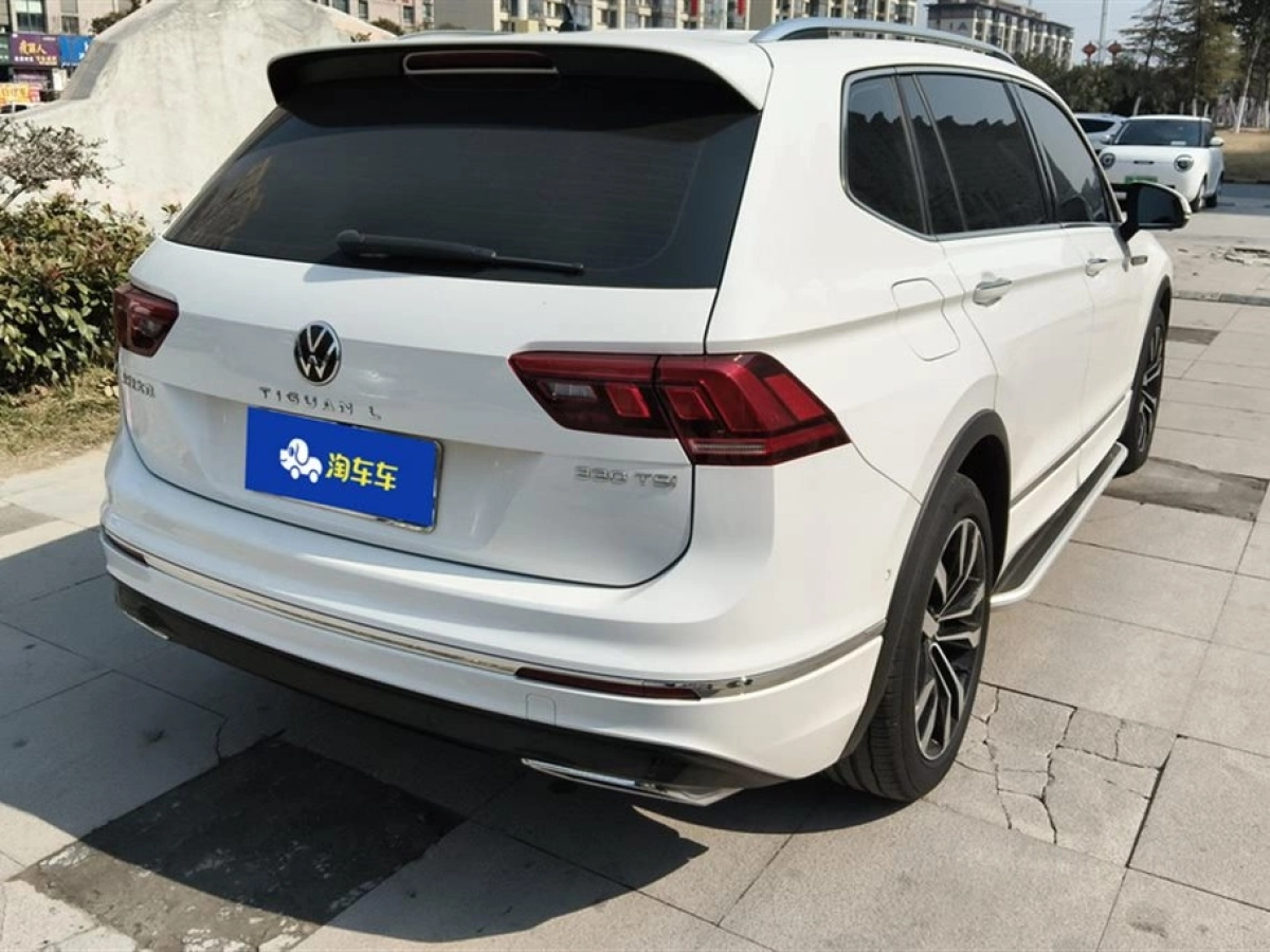 VOLKSWAGEN TIGUAN L