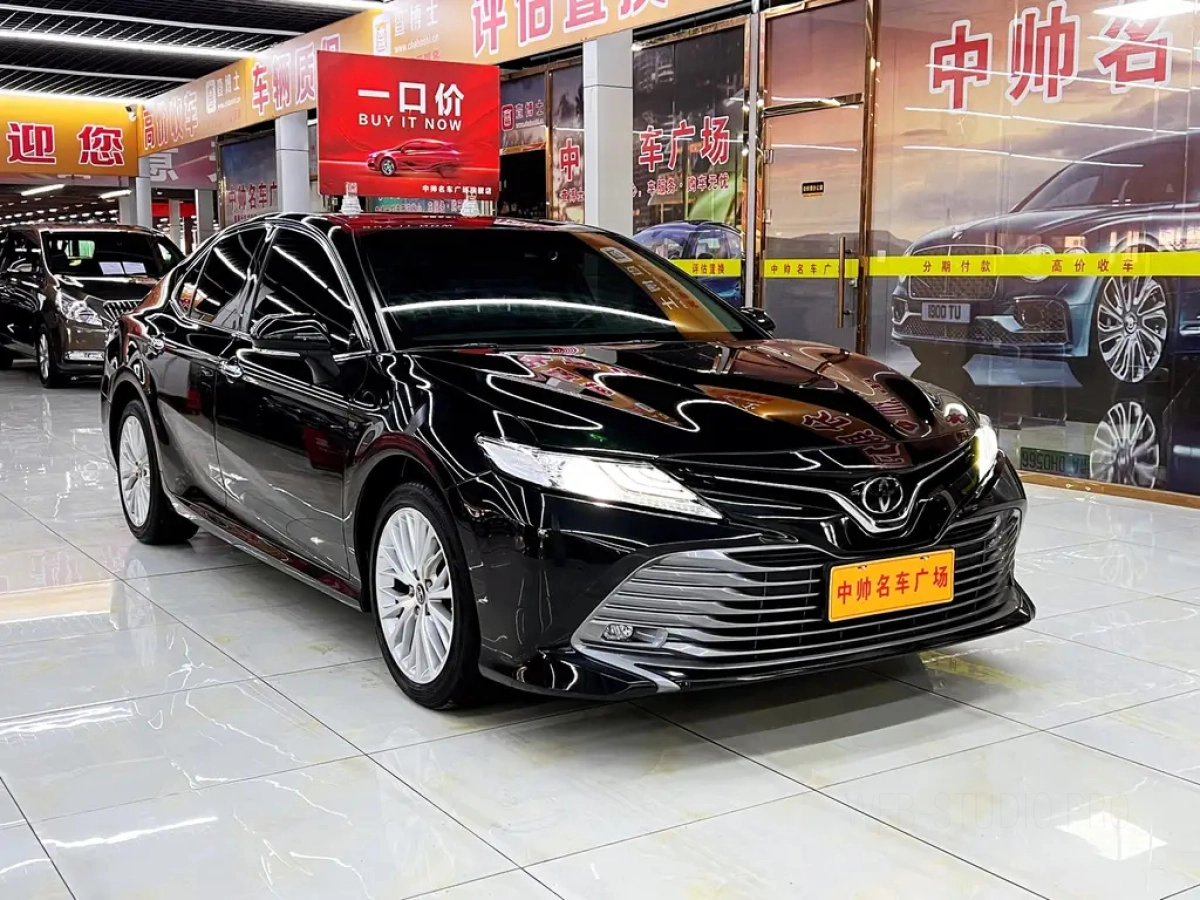 TOYOTA CAMRY