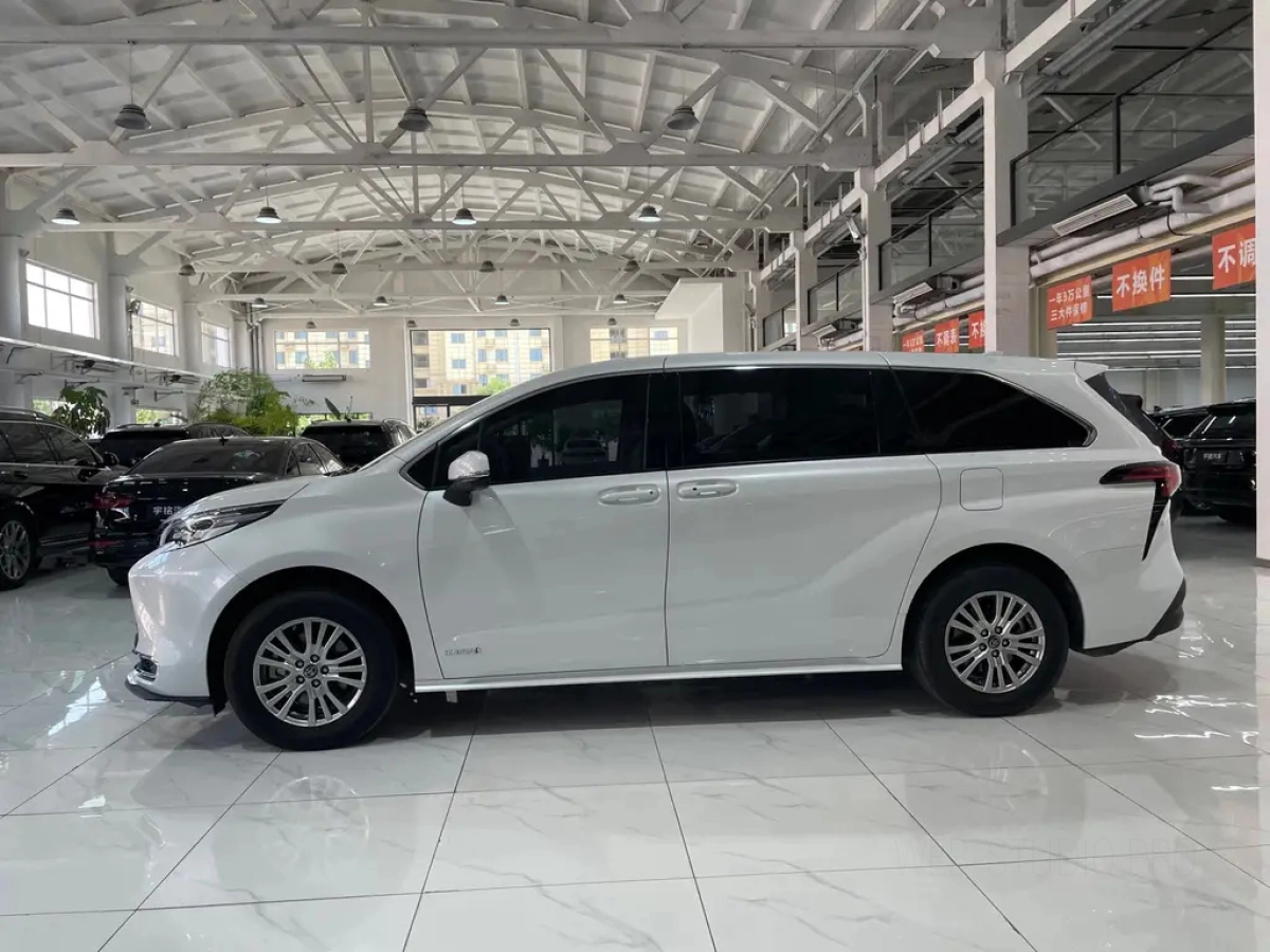 TOYOTA SIENNA SIENNA