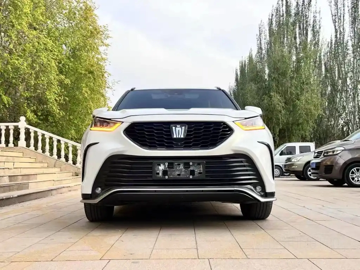 TOYOTA CROWN LUFANG