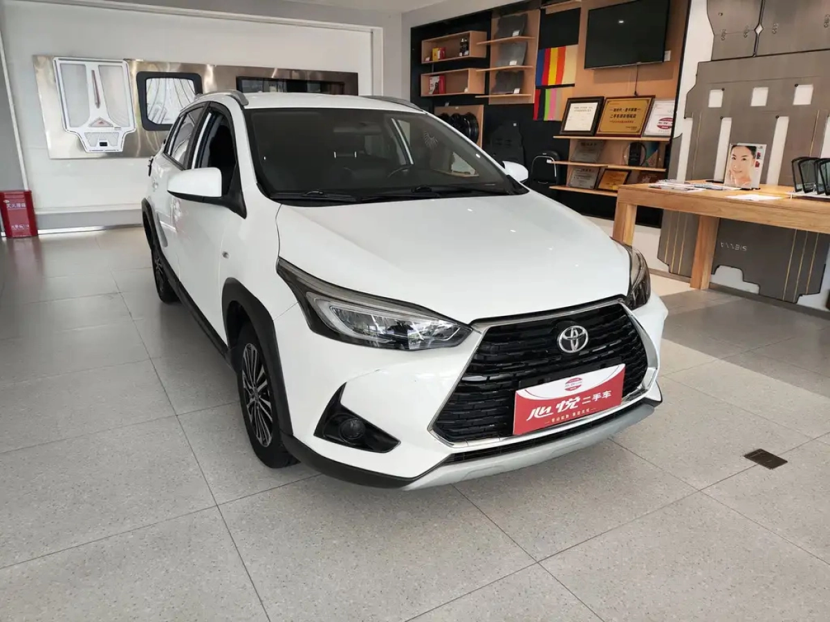 TOYOTA YARIS L DAZZLING