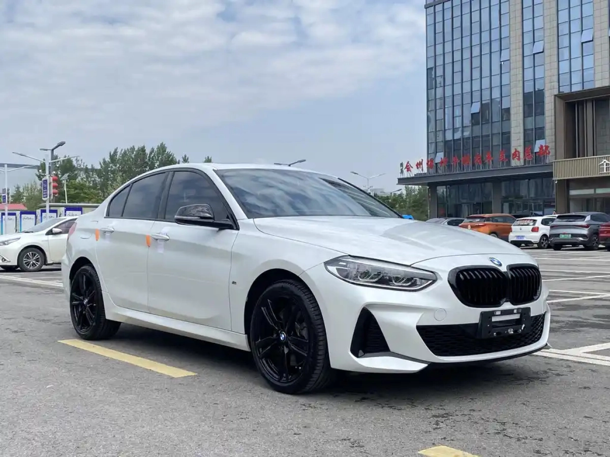 BMW 1-SERIES