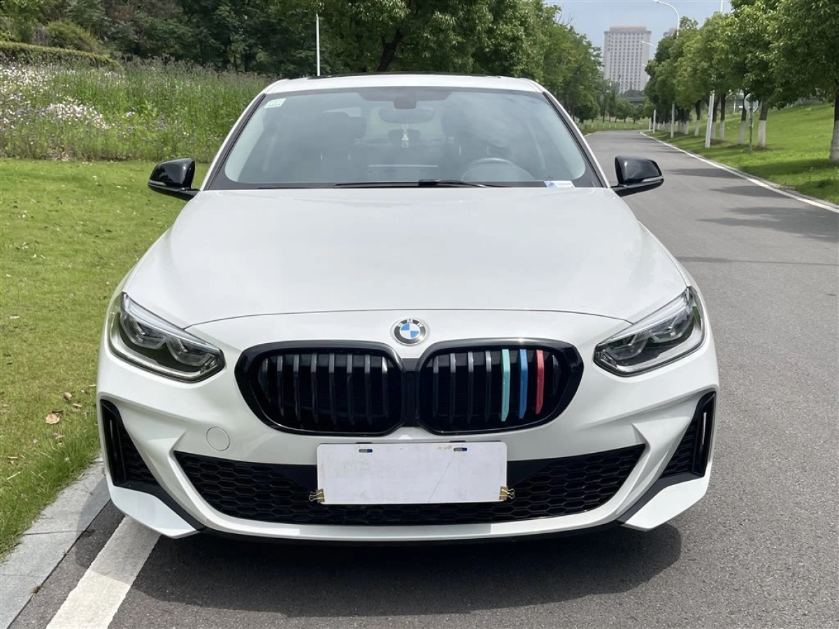 BMW 1-SERIES