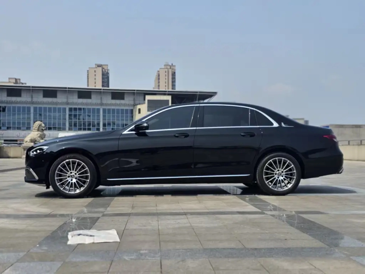 MERCEDES BENZ E-CLASS
