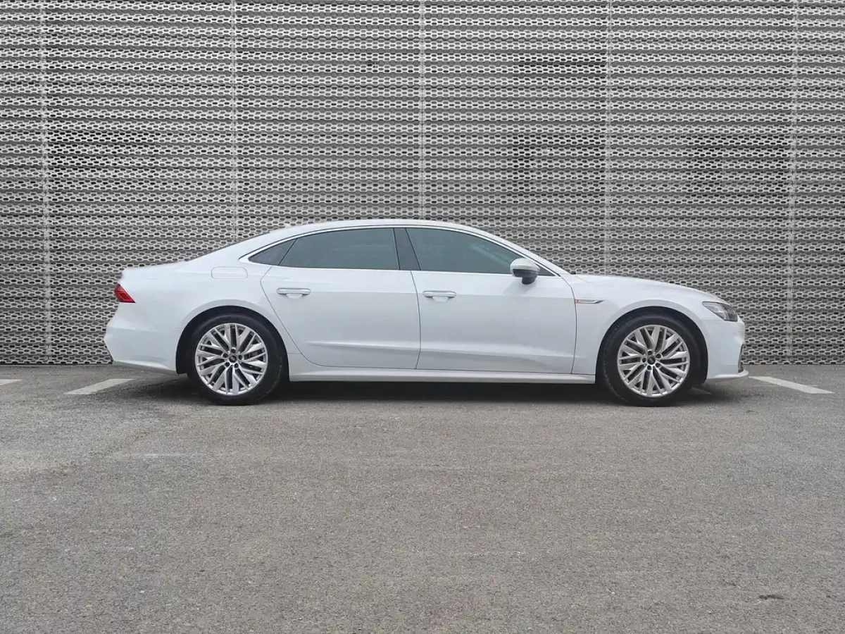 AUDI A7L