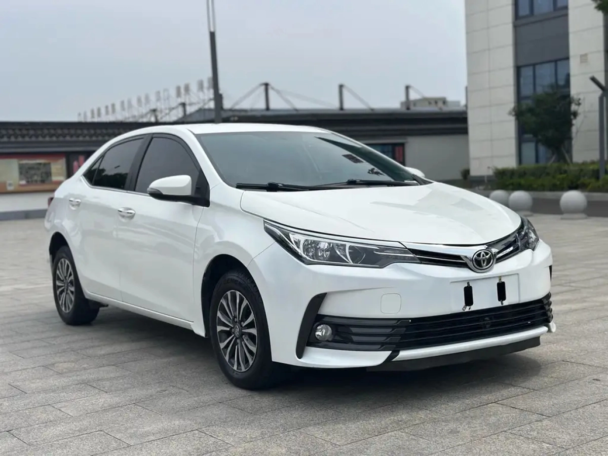 TOYOTA COROLLA