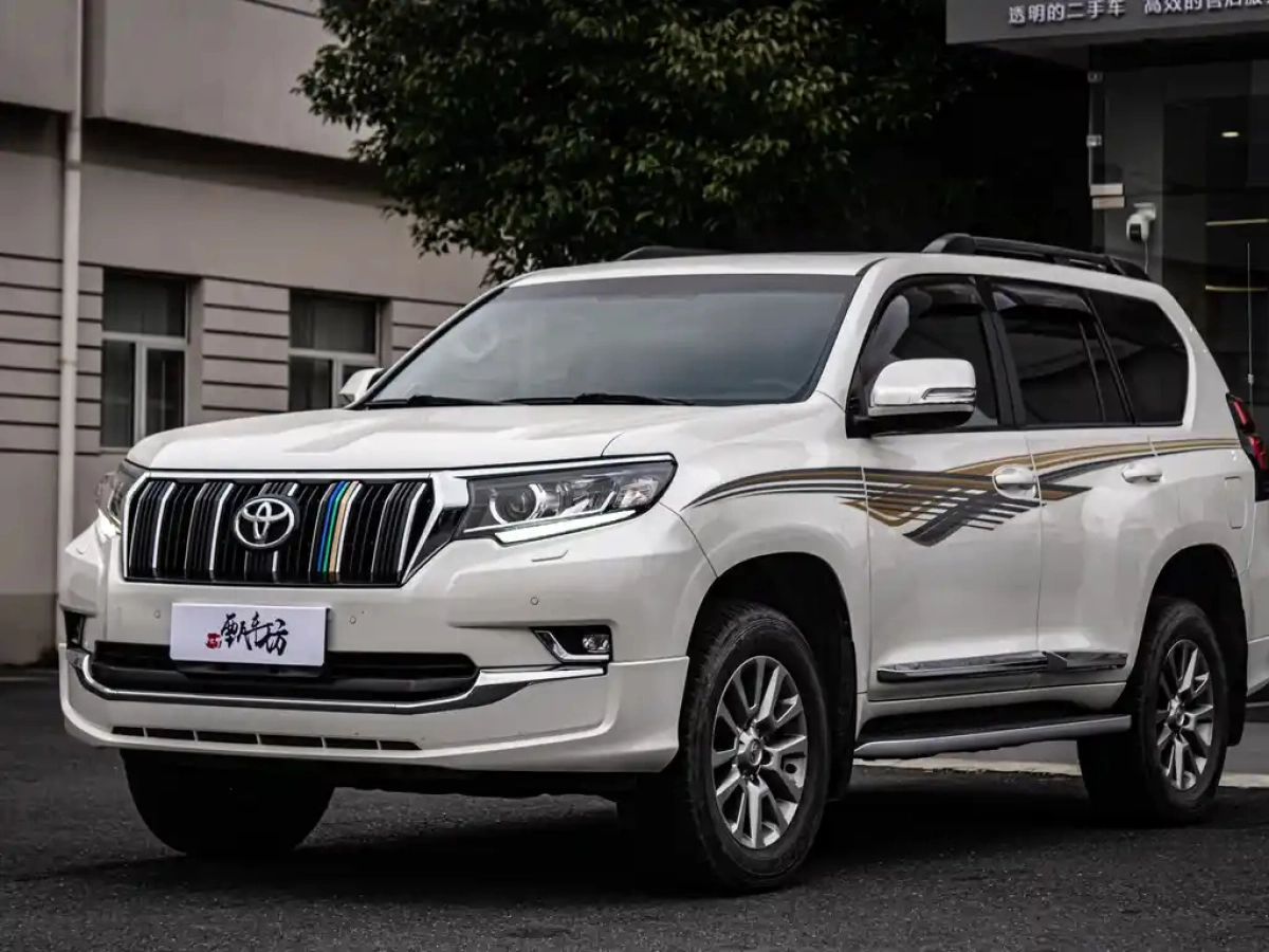 TOYOTA PRADO