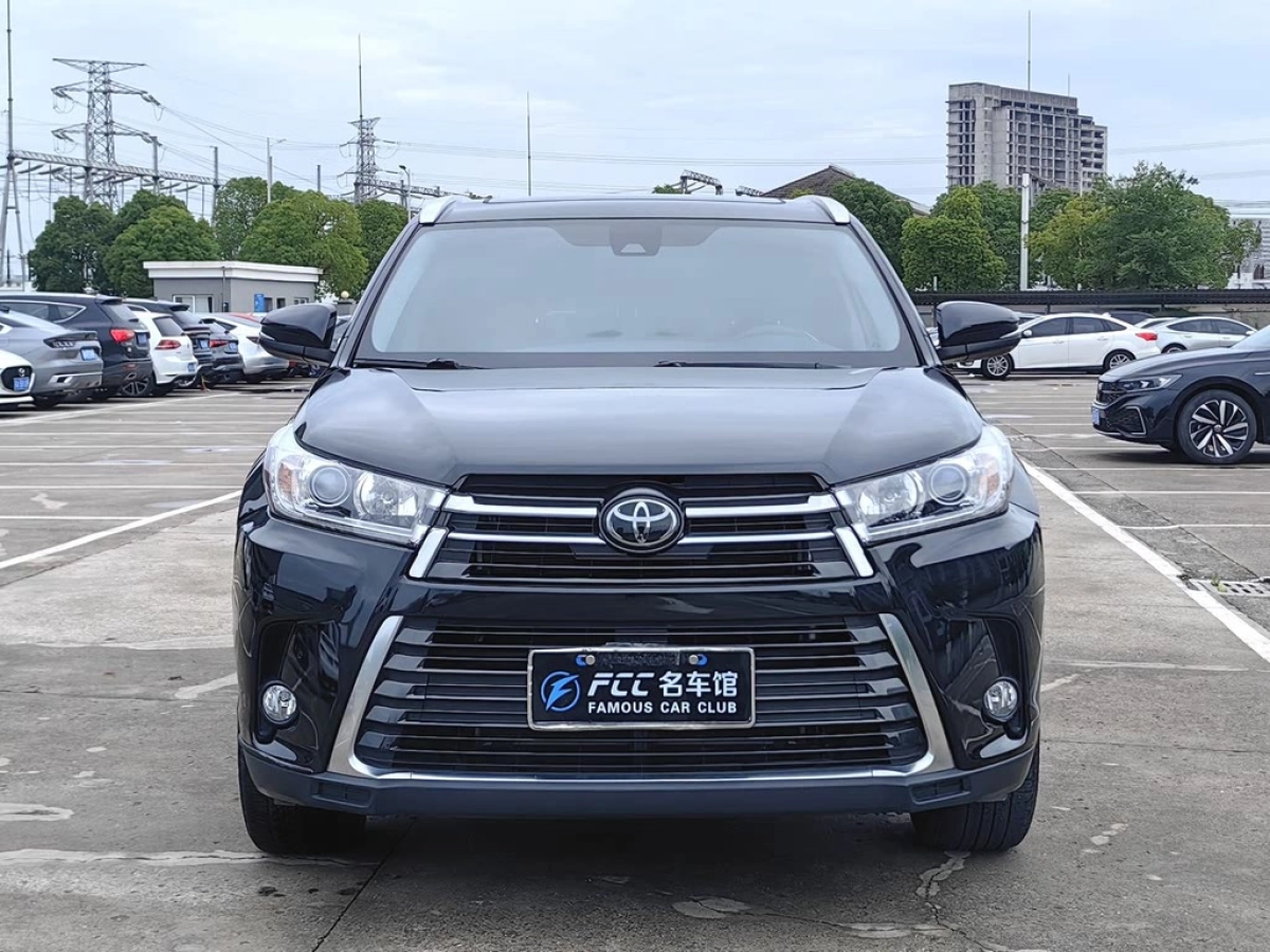 TOYOTA HIGHLANDER