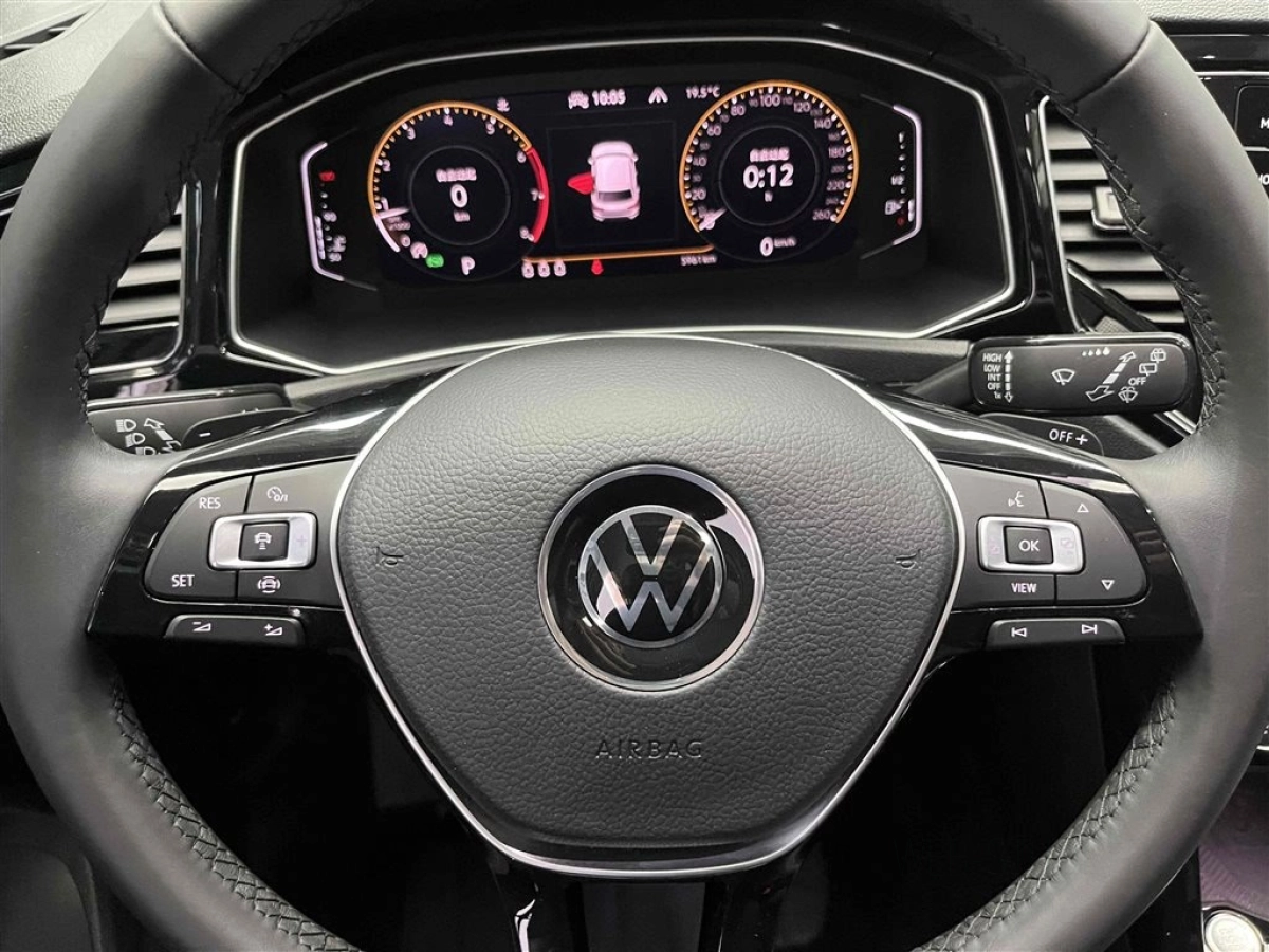 VOLKSWAGEN T-ROC TANGE