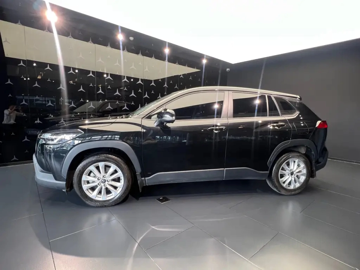 TOYOTA COROLLA CROSS