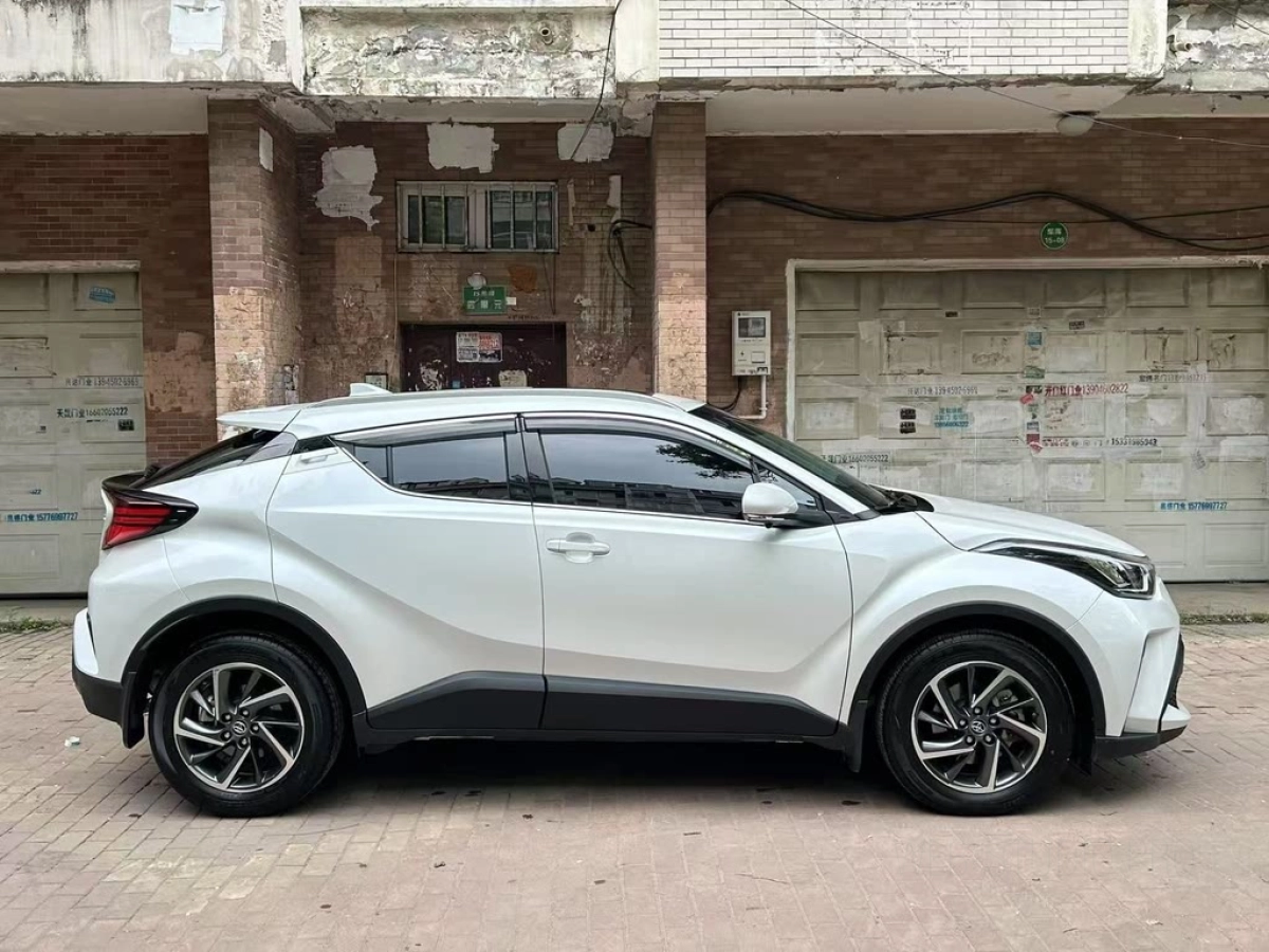TOYOTA C-HR