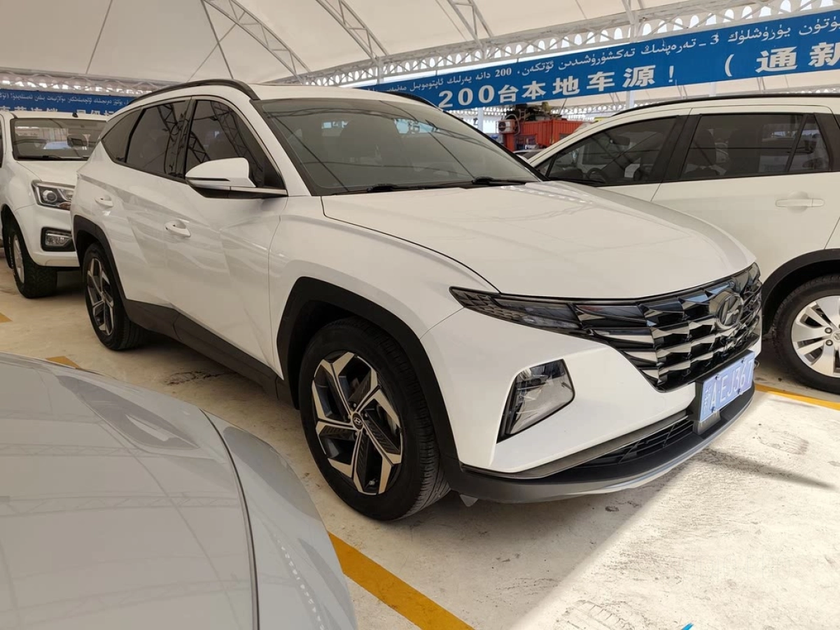 HYUNDAI TUCSON
