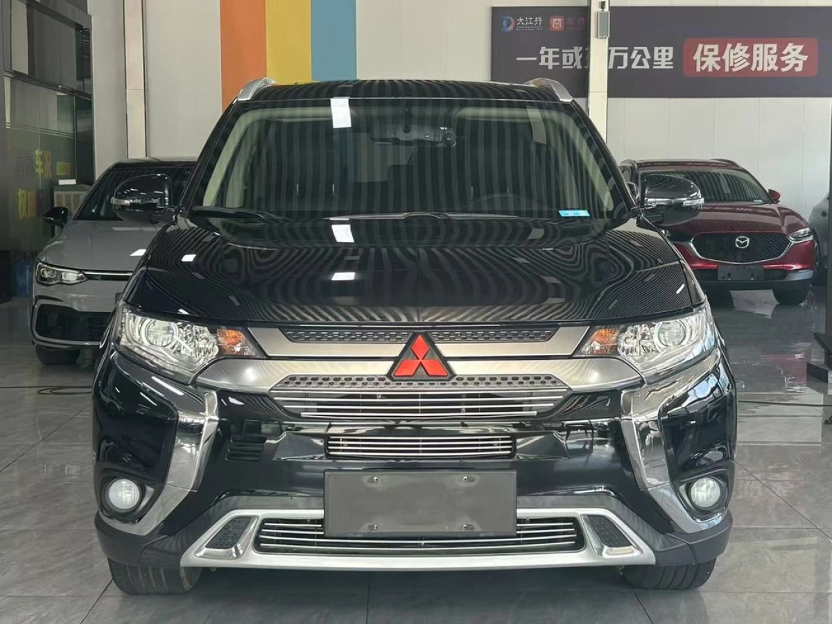 MITSUBISHI OUTLANDER