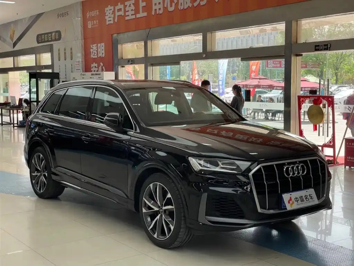 AUDI Q7