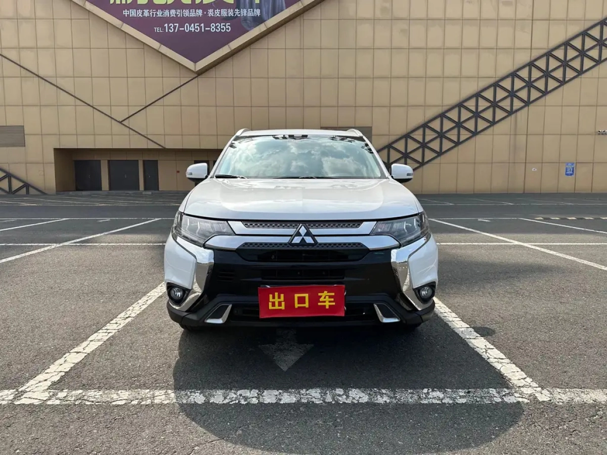 MITSUBISHI OUTLANDER