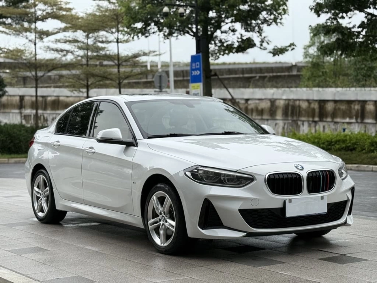 BMW 1-SERIES