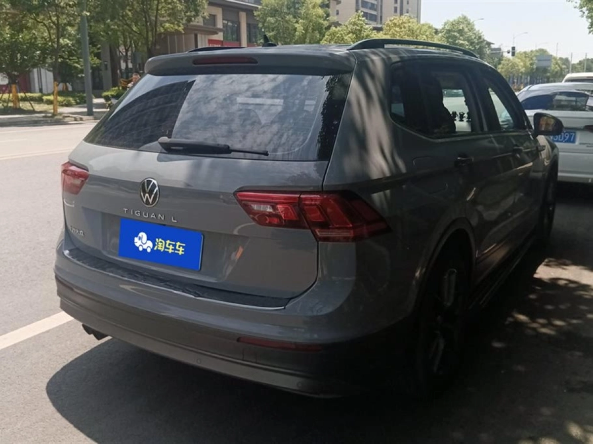 VOLKSWAGEN TIGUAN L