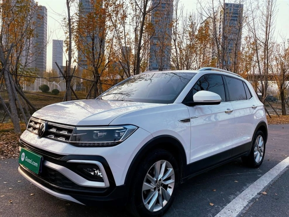 VOLKSWAGEN T-CROSS